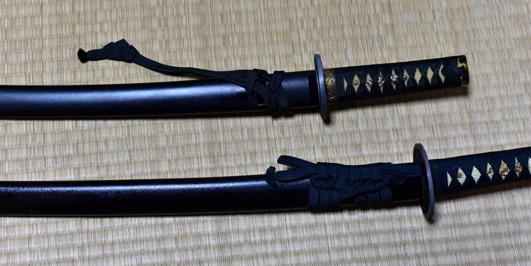 模造刀二振り、日本刀、サムライ、玩具　鬼滅の刃