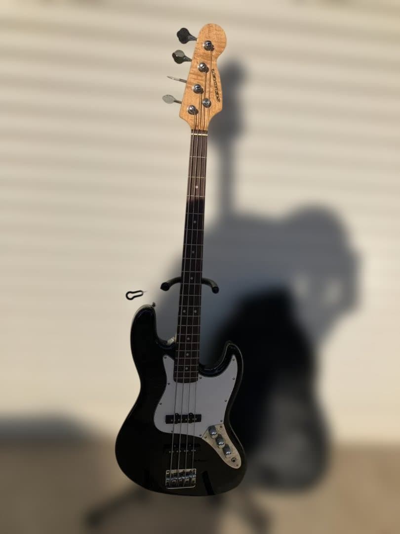 selder ブラックエレキベース 社外品ケース付き　簡単動作確認済み