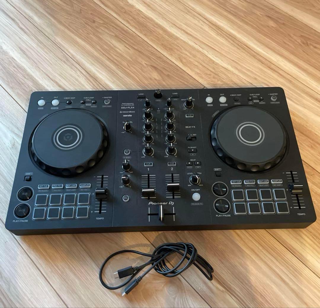 ddj-flx4 スピーカー、ヘッドフォン付き