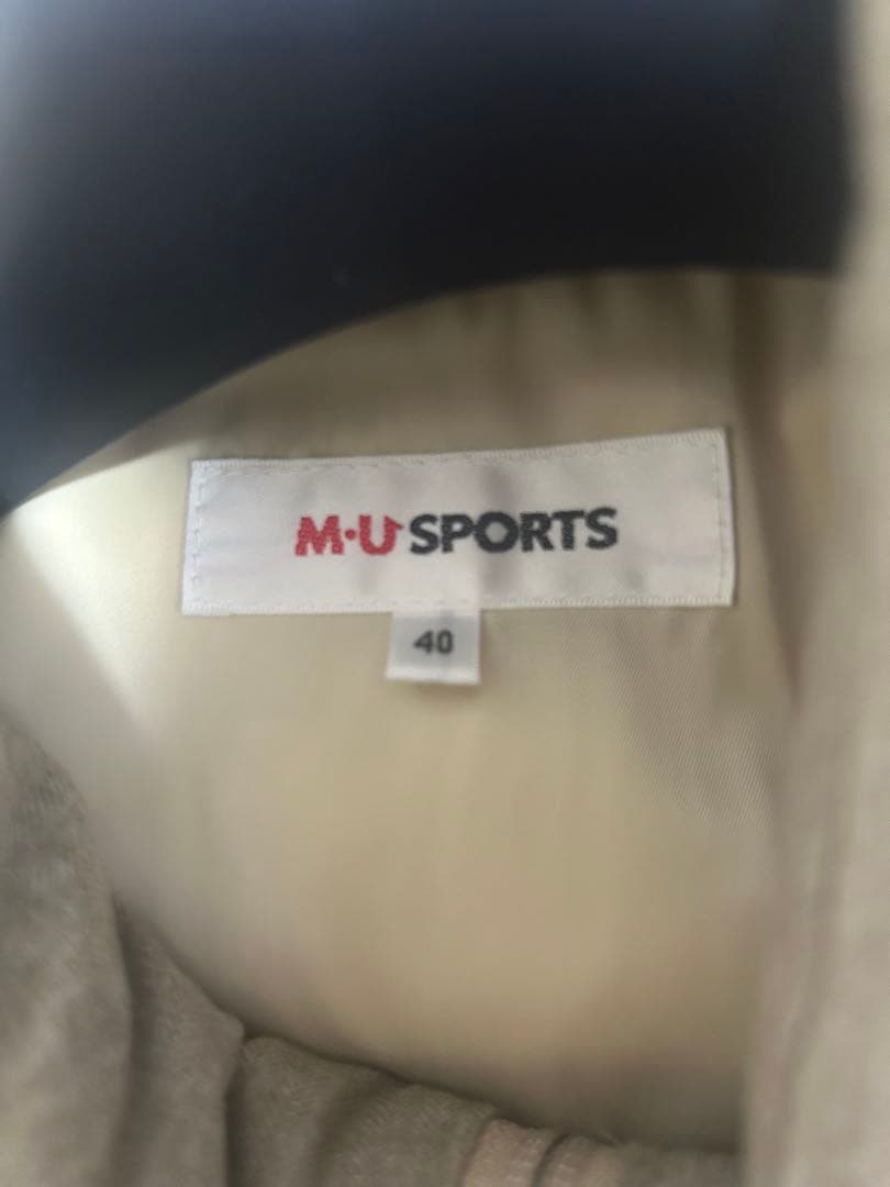 muSPORTS フード付きダウンベスト 40