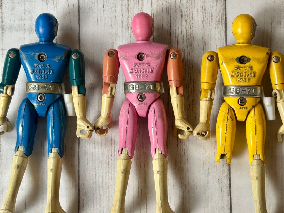 フィギュアセット　1982年大戦隊ゴーグルファイブ3体