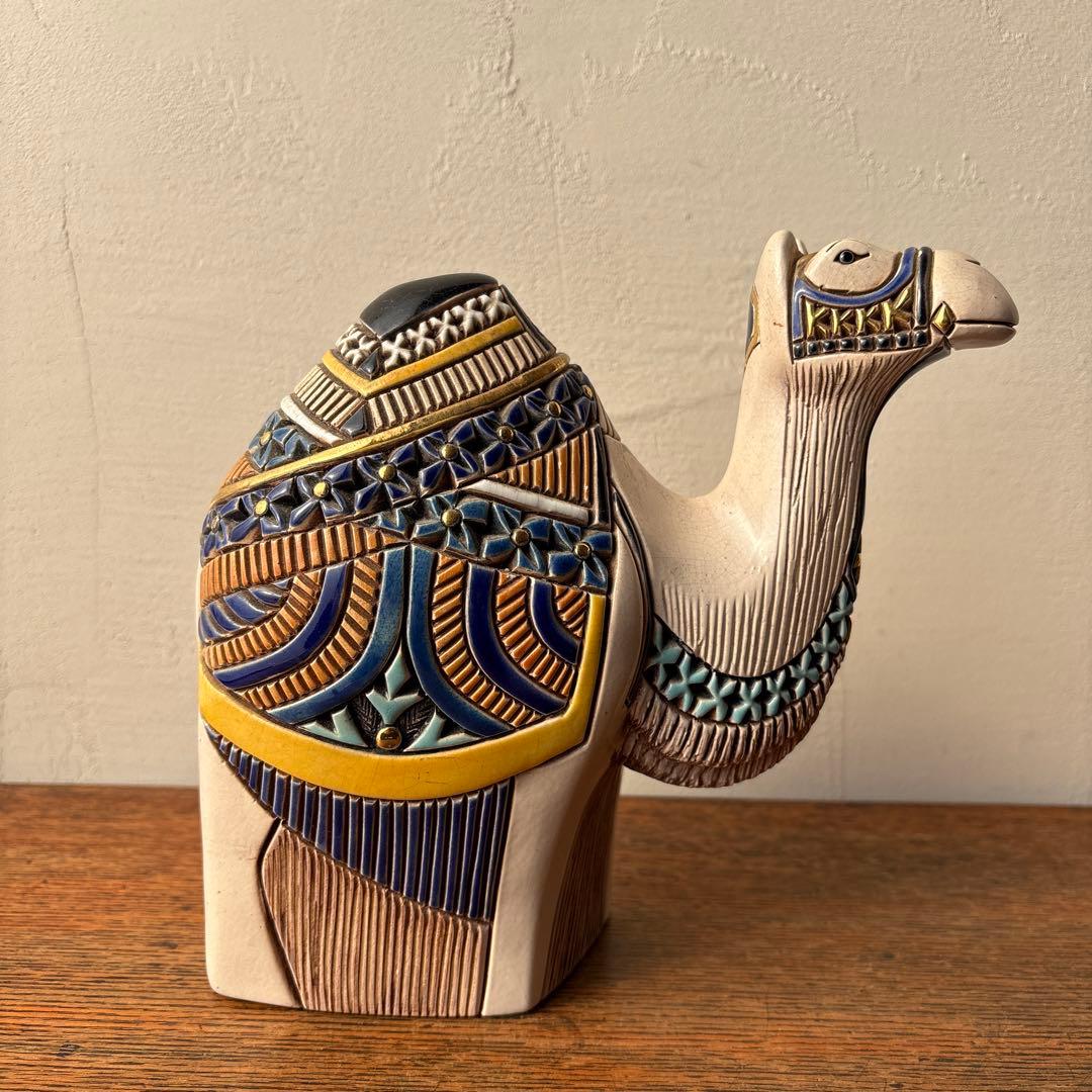 アーテサニア リンコナダ社 ウルグアイ 白いラクダ 焼物 オブジェ