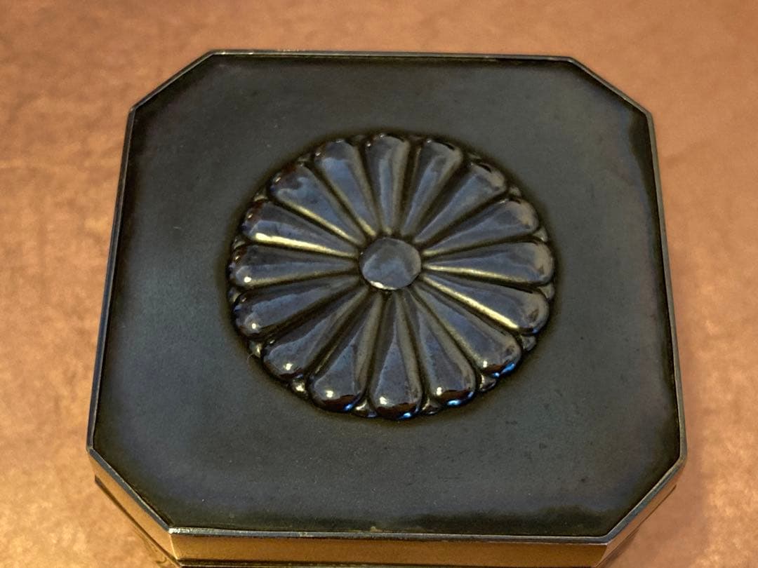 ボンボニエール皇室　唐櫃　純銀