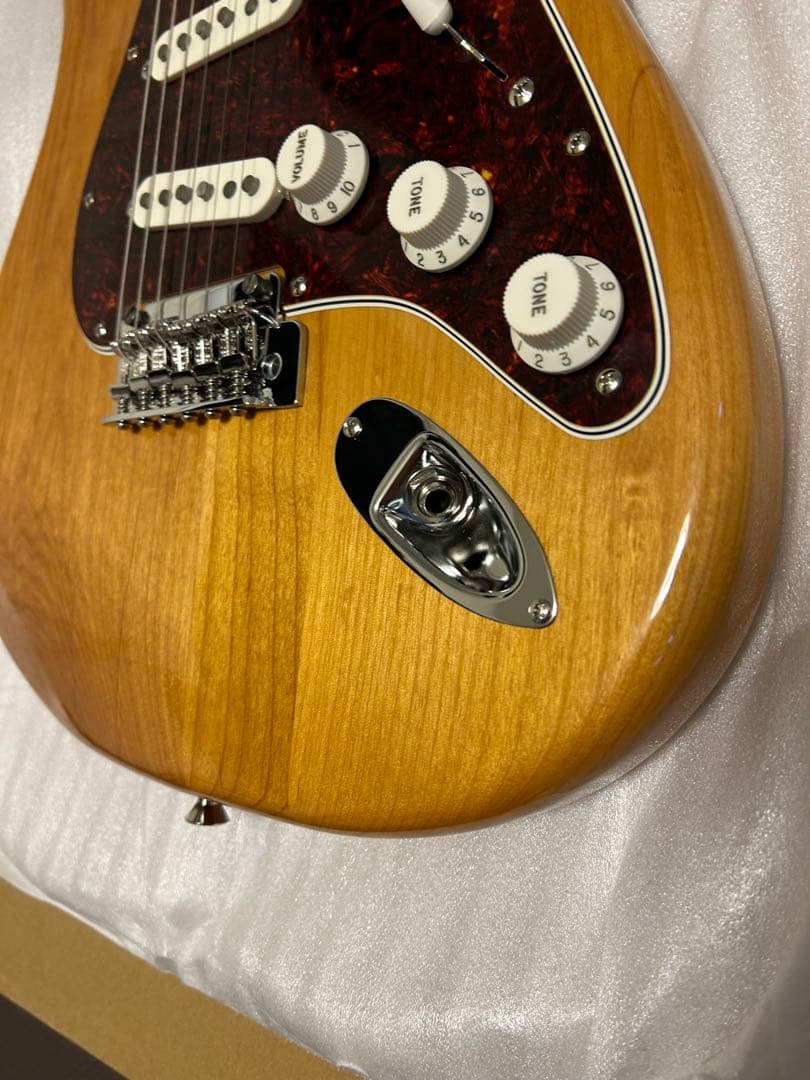 ギター Fender Hybrid II Stratocaster Vintage