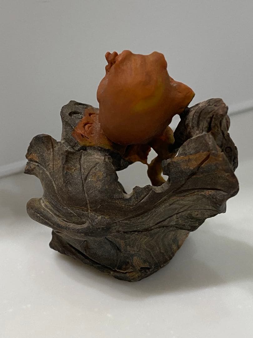 中国　広州の高価なオブジェ屋さんで購入　カエルさんの置物