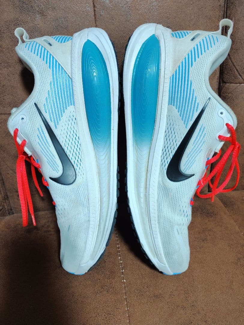 Nike　ボメロ18　29.0cm