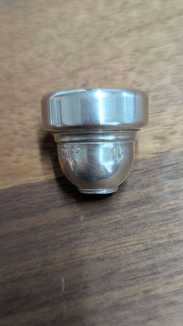 旧刻印Vincent Bach Corp 1C(ドットなし)　ツーピース