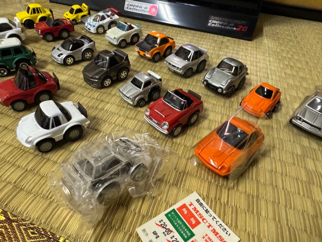 チョロQ コレクションボックス20 置物　オブジェ　飾棚　ミニカー多数付属