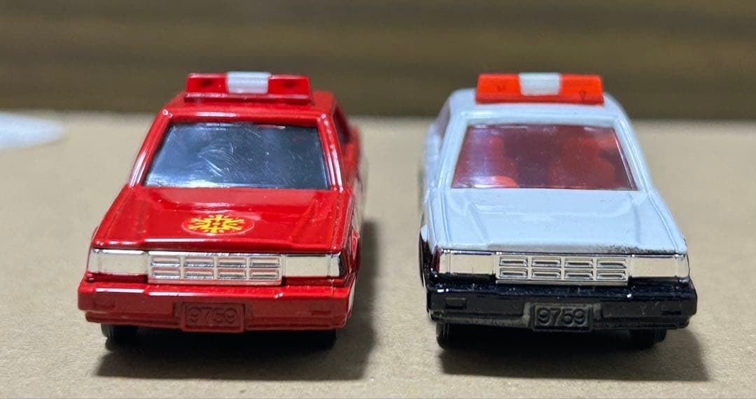 日本製 トミカ ニッサン セドリック パトロールカー 消防指揮車 2台セット