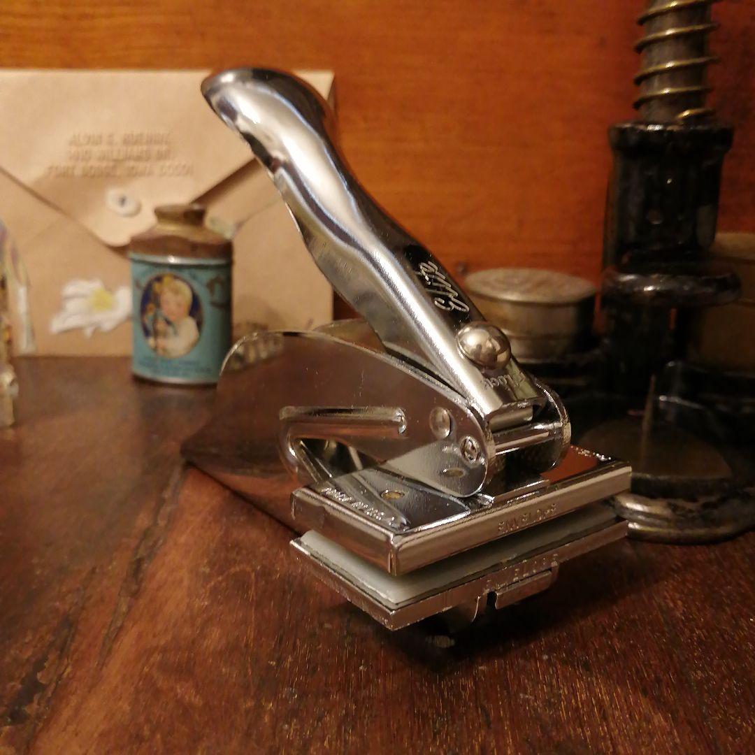 米国製ヴィンテージ ハンディタイプ エンボッサー 箱入りスタンプ☆はんこ☆文房具