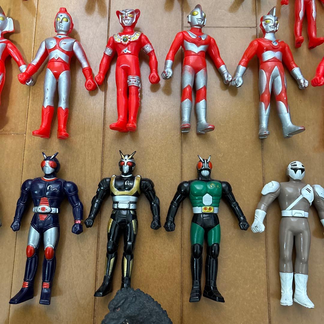 ウルトラマン　仮面ライダー　怪獣　ゴジラ　ソフビフィギュア　35体セット