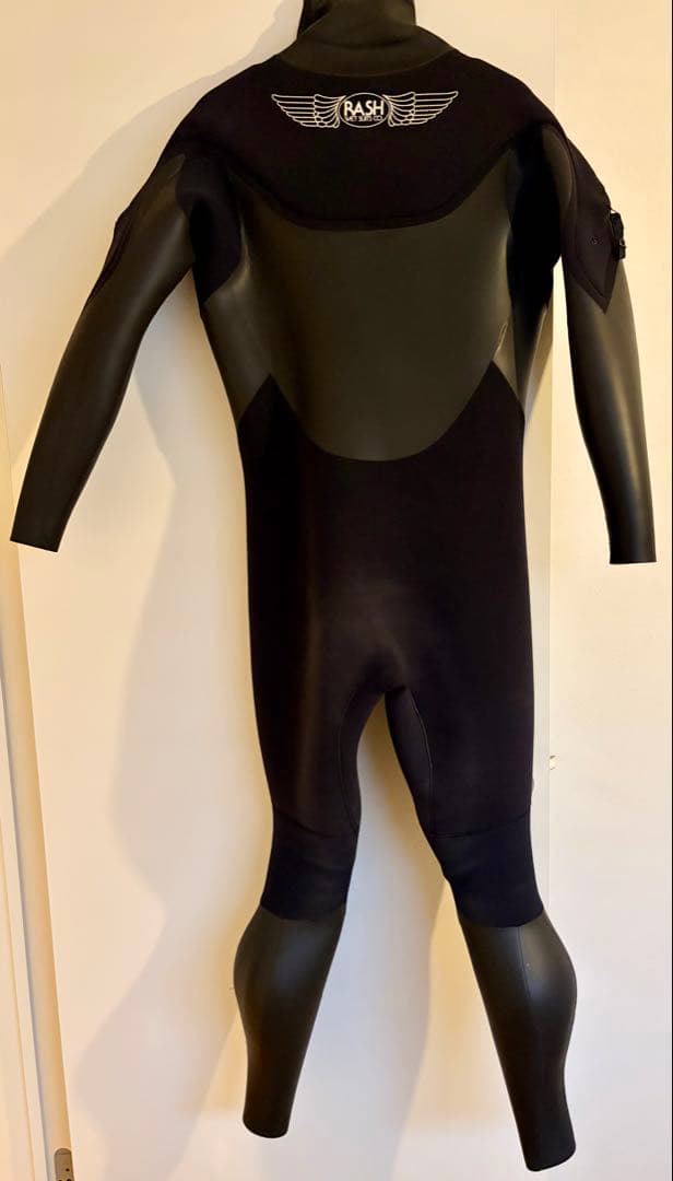RASH ブラック セミドライスーツ