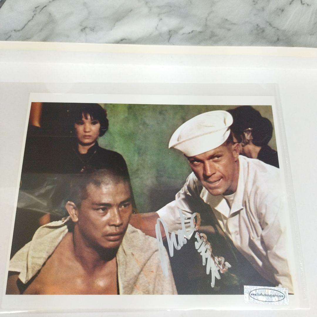 映画 砲艦サンパブロ　マコ岩松　直筆サイン入り8Ｘ10フォト