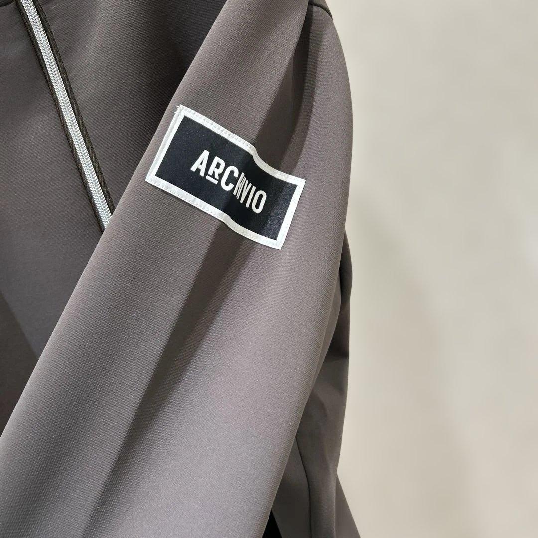 新品❤️アルチビオ❤️ジップアップ