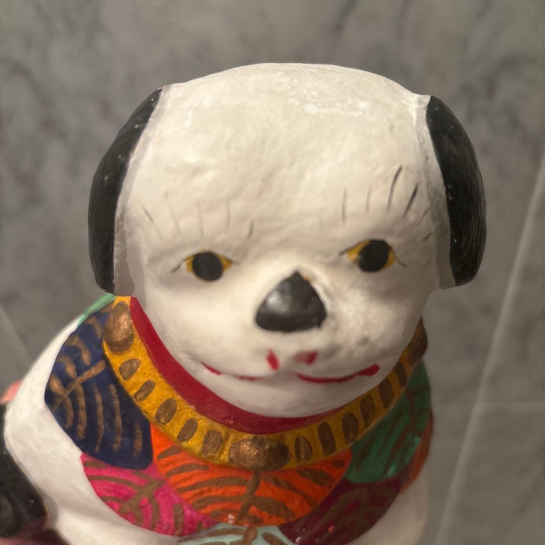 アンティーク大正から昭和　郷土玩具 手描きの瞳やまつ毛、前掛けが美しく芸術的な犬