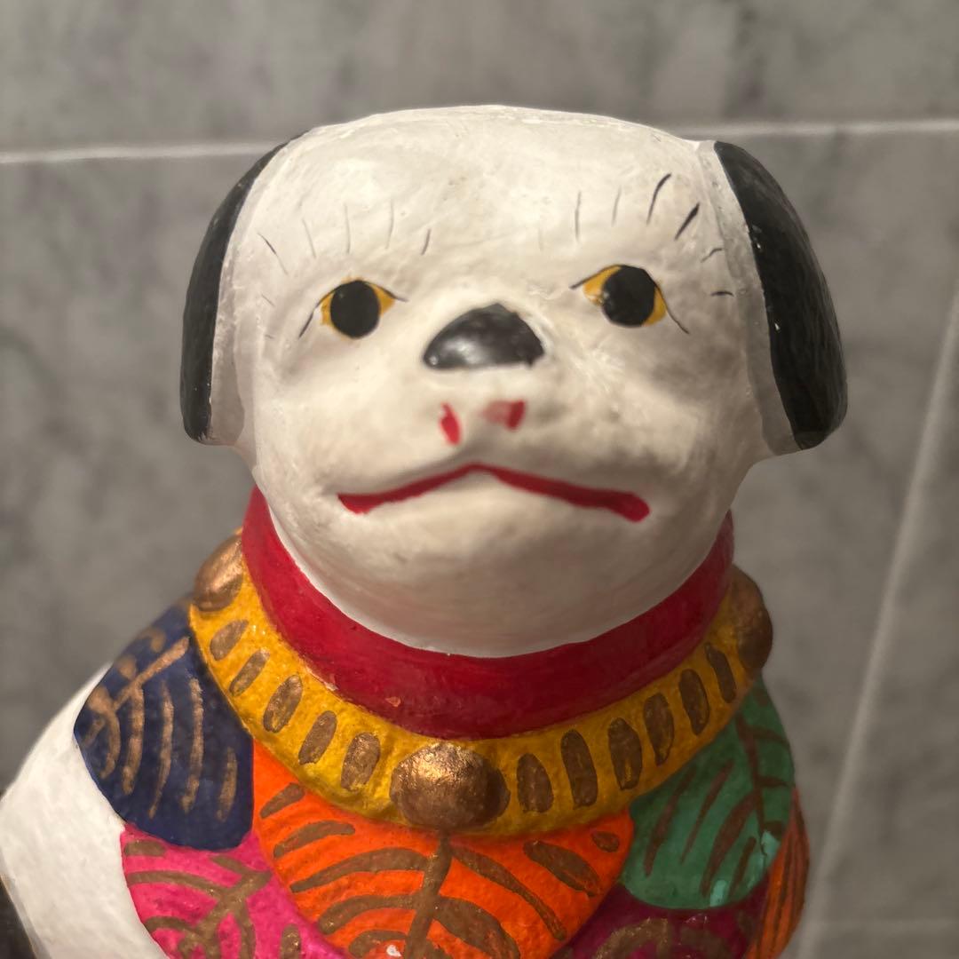 アンティーク大正から昭和　郷土玩具 手描きの瞳やまつ毛、前掛けが美しく芸術的な犬