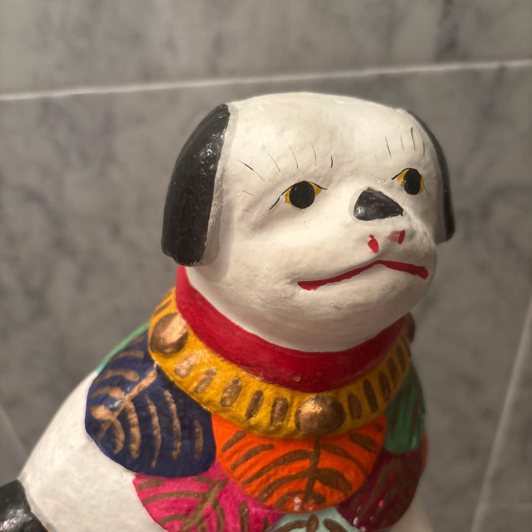 アンティーク大正から昭和　郷土玩具 手描きの瞳やまつ毛、前掛けが美しく芸術的な犬