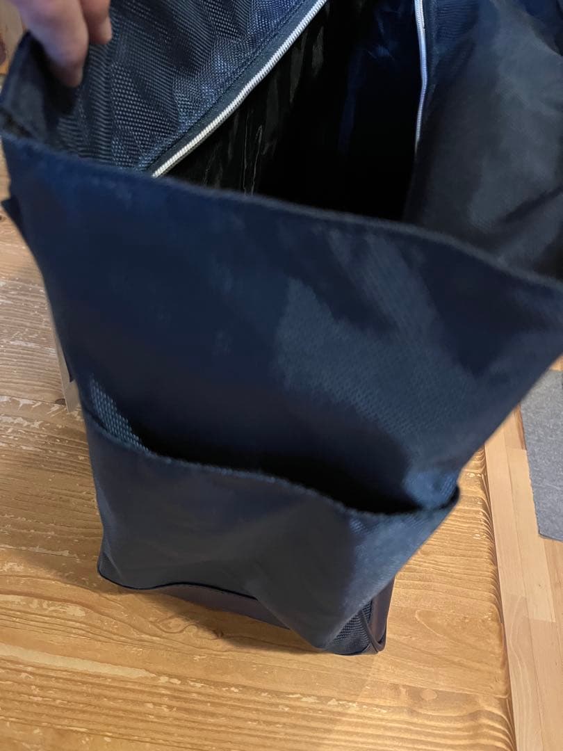 【新品】J.LINDEBERG ネイビーゴルフバッグ(シューズ袋付き)