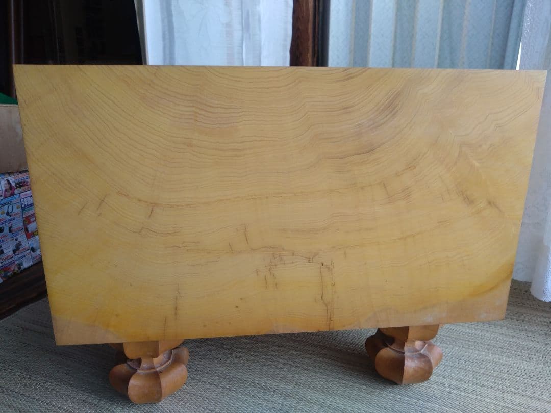 【囲碁】国産本榧　8寸極厚　板目　本蛤白石、那智黒34号