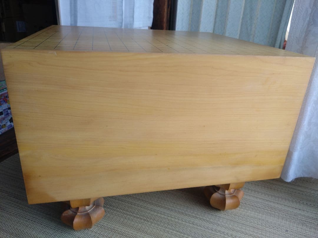 【囲碁】国産本榧　8寸極厚　板目　本蛤白石、那智黒34号