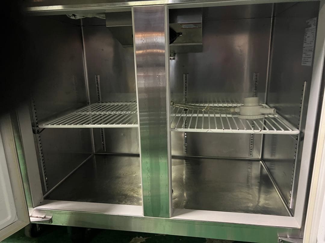 2013年 DAIWA テーブル形冷凍冷蔵庫 1800x600x800