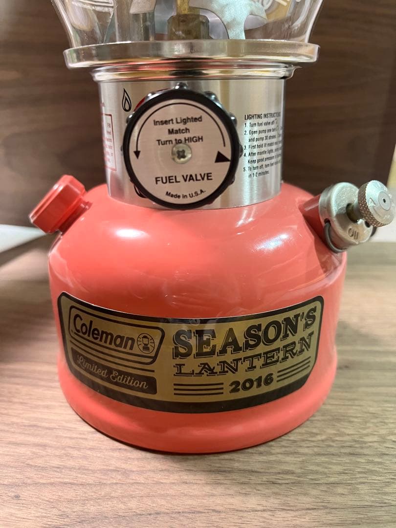 新品未使用　Coleman シーズンズランタン 2016 限定版　希少品ピンク