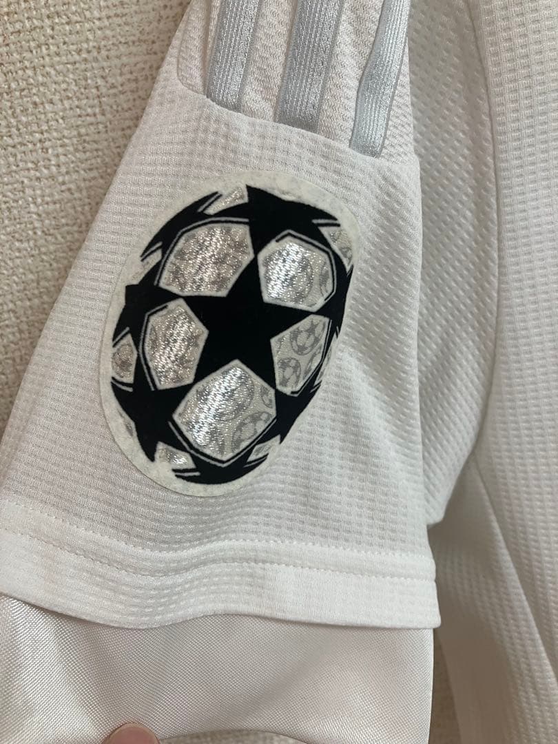 ルカ・モドリッチ選手　レアルマドリード2015-2016シーズンユニフォーム