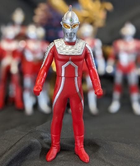 Ｕキラーザウルス＆メビウス＋ウルトラ６兄弟（バンダイ）ソフビ２体＋６体セット