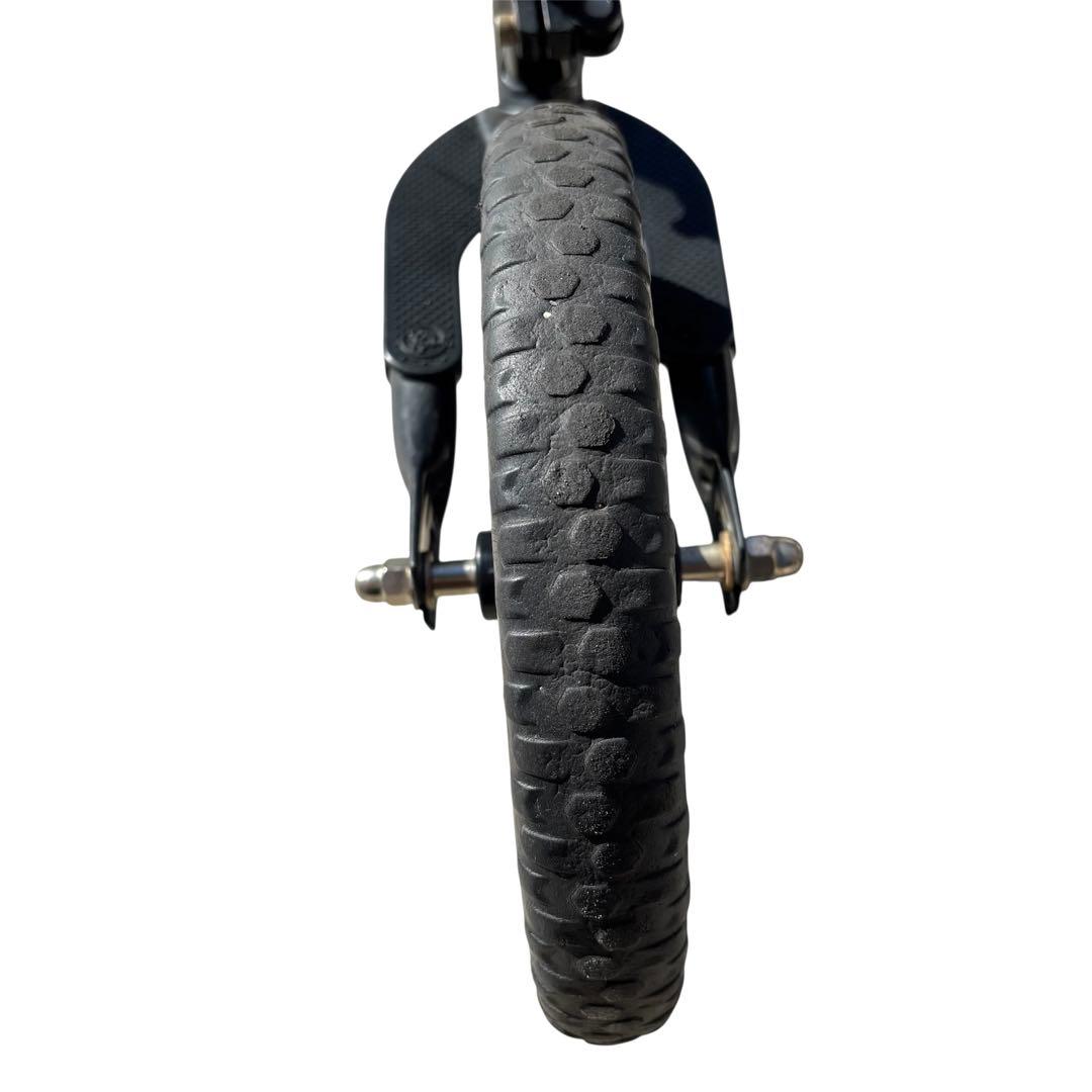 美品 ストライダー STRIDER 12 スポーツモデル 黒 バランスバイク