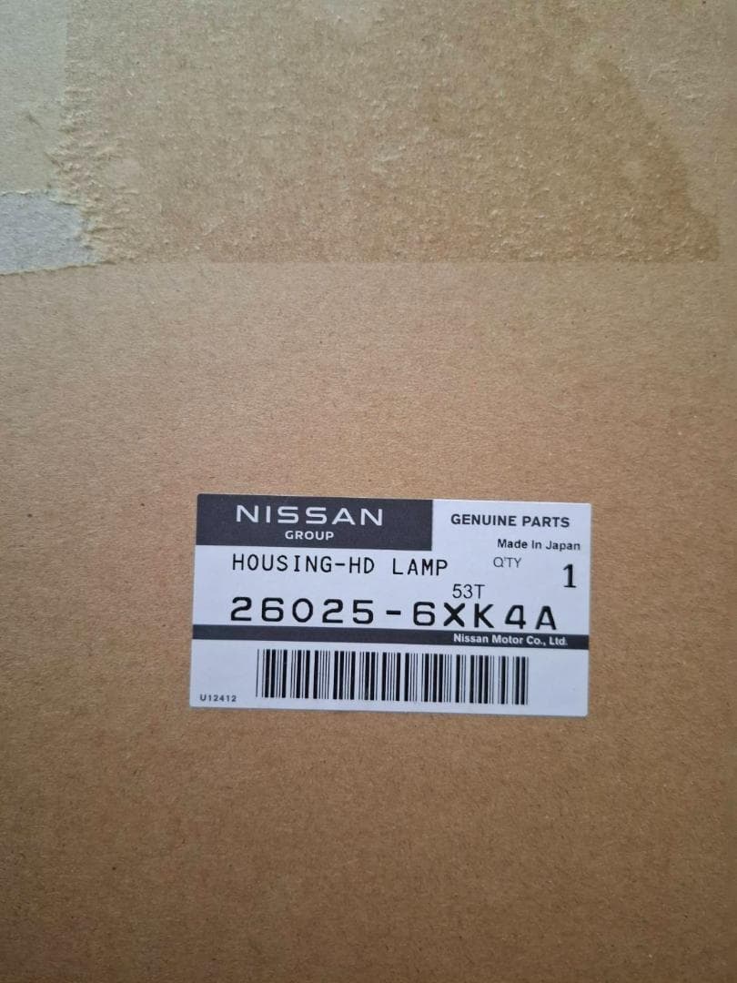 日産　ノート　ヘッドライト　純正・右