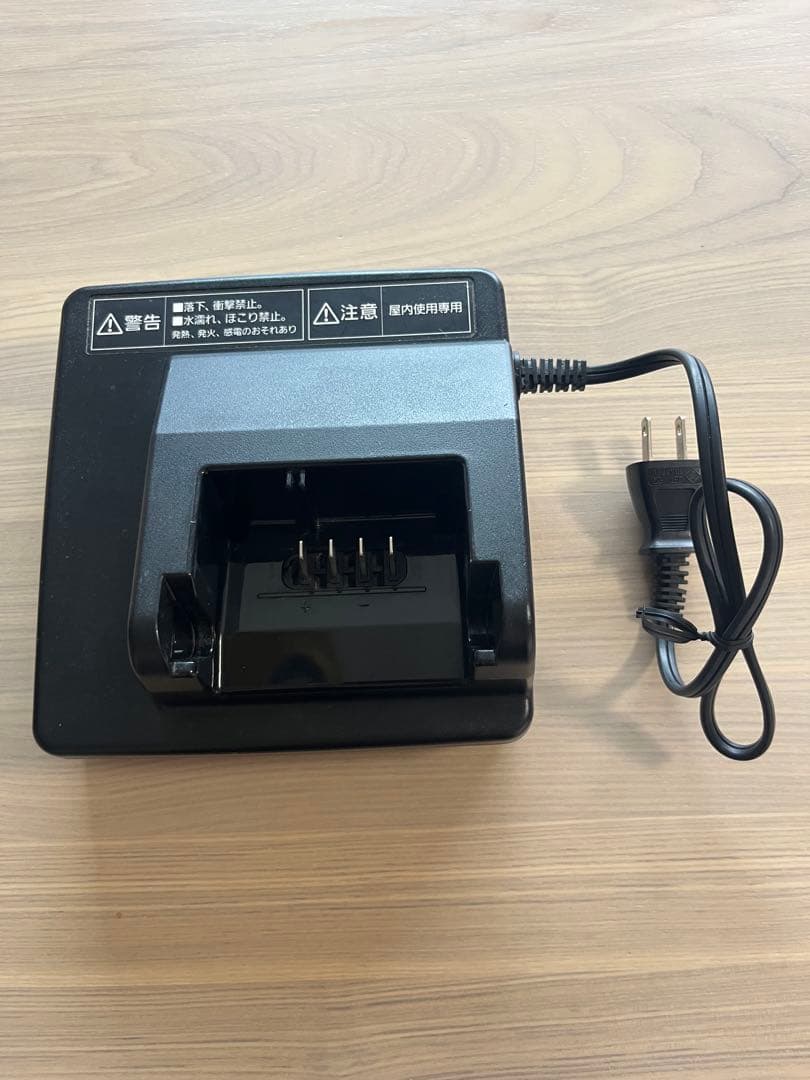 パナソニック 電動自転車バッテリー充電器　NKJ074Z2