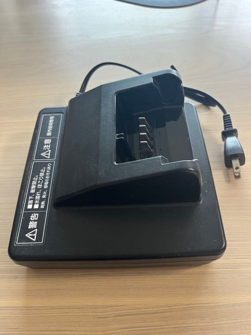 パナソニック 電動自転車バッテリー充電器　NKJ074Z2