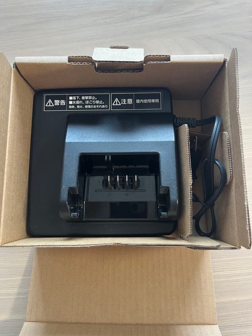 パナソニック 電動自転車バッテリー充電器　NKJ074Z2