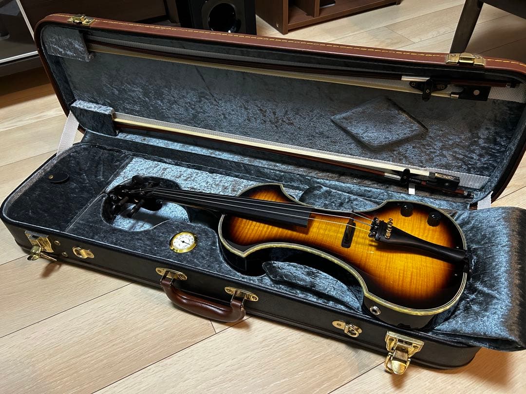 Fender エレキバイオリン