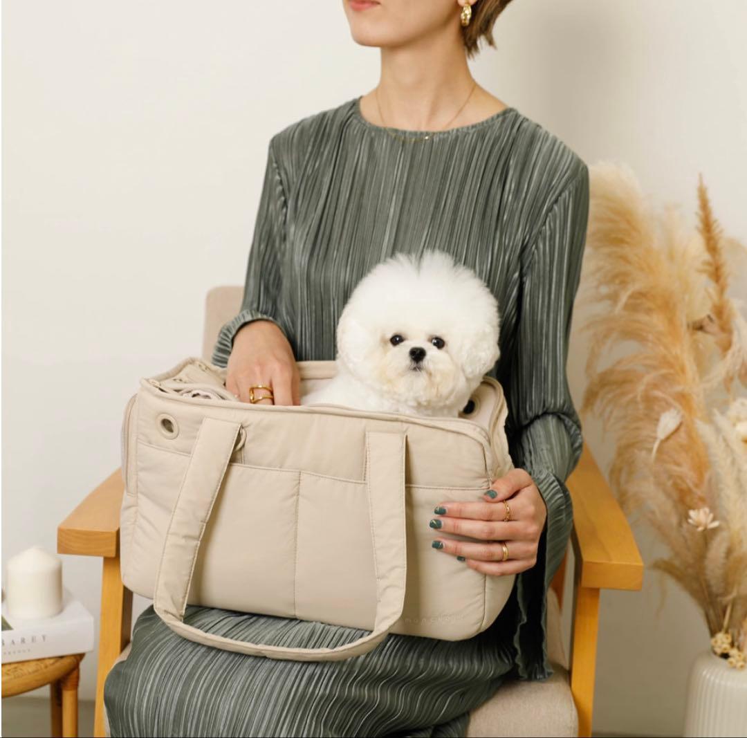 モンシェリ　ベージュのペットキャリーバッグ新品未使用開封済