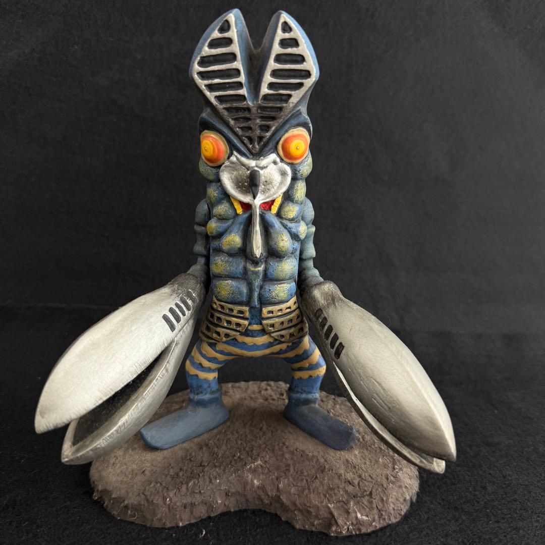 バルタン星人 おとなりのかいじゅう17.5cm フィギュア 台座付 ウルトラマン