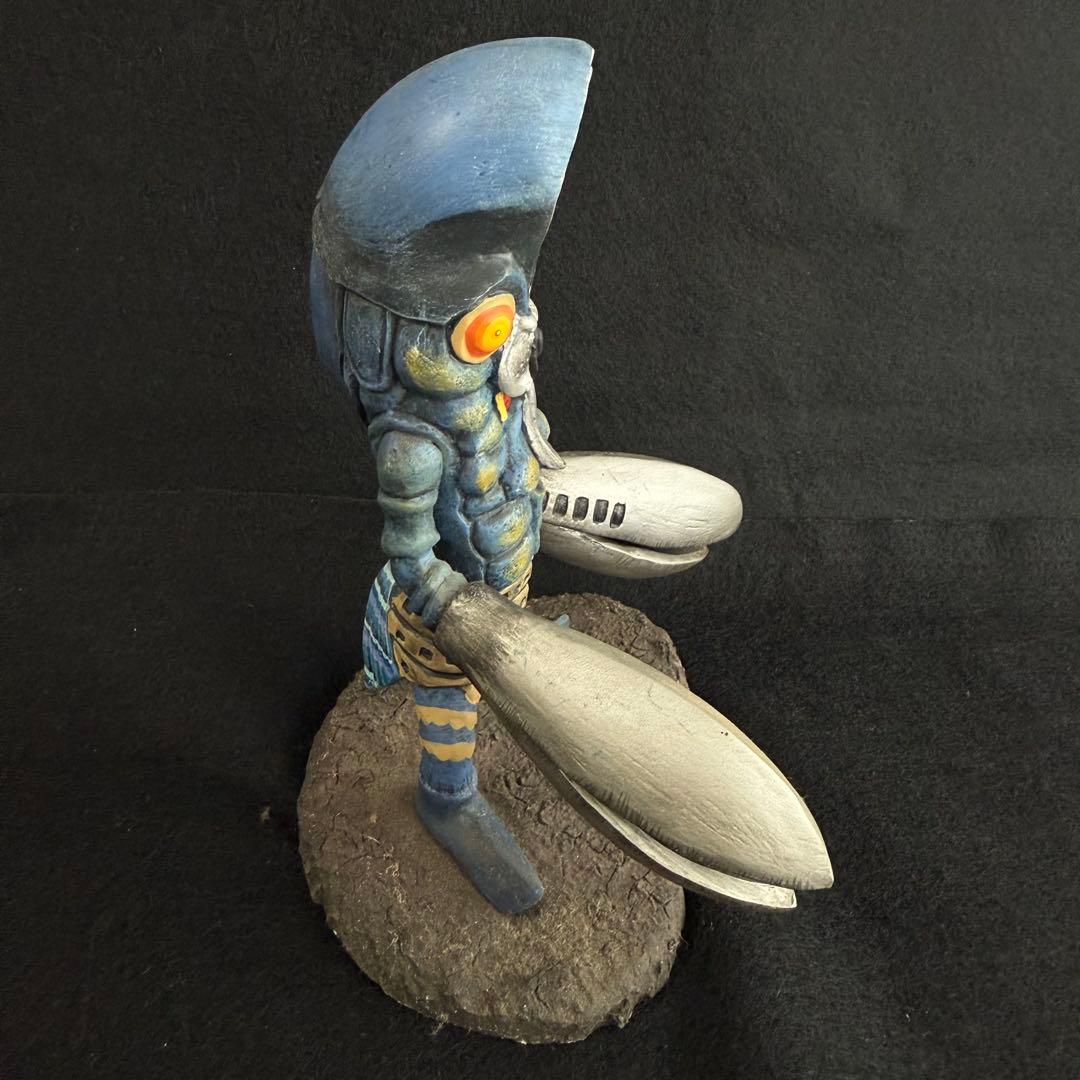 バルタン星人 おとなりのかいじゅう17.5cm フィギュア 台座付 ウルトラマン