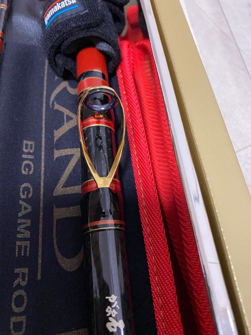 美品　がま石グランドバーサス525くわせ