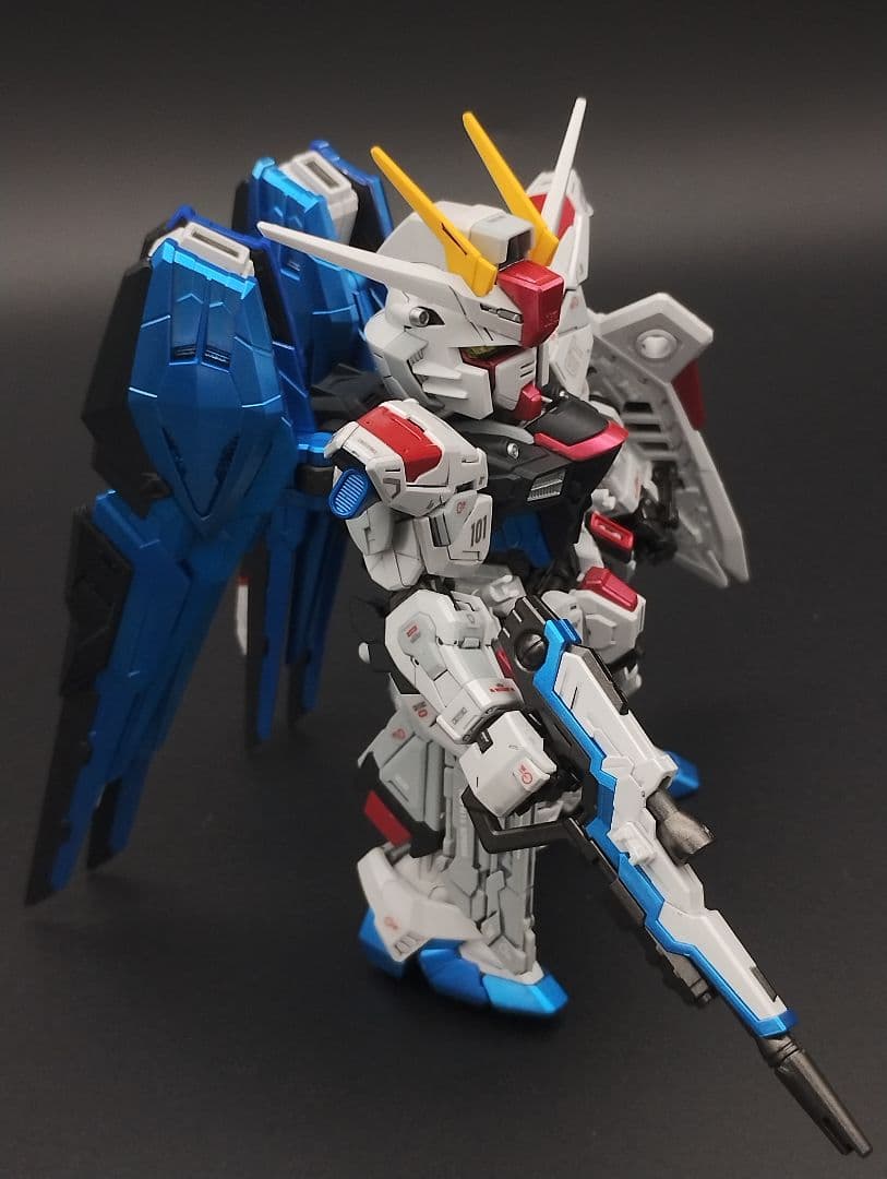 キャンディー・パール塗装 MGSDフリーダムガンダム ガンプラ 完成品