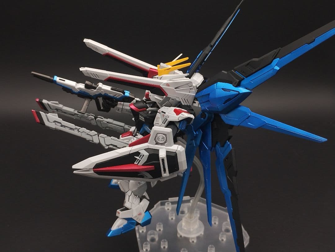 キャンディー・パール塗装 MGSDフリーダムガンダム ガンプラ 完成品