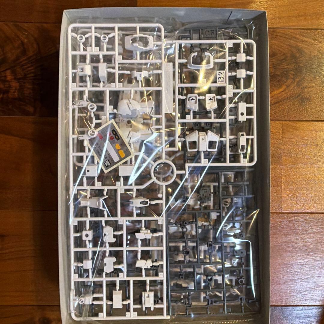 MG ナラティブガンダム　B装備　未組み立て
