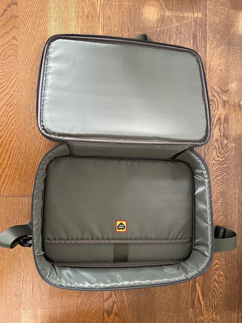 ヒューマンメイド　HUMAN MADE トラベルバック　ビジネスバッグ　カバン