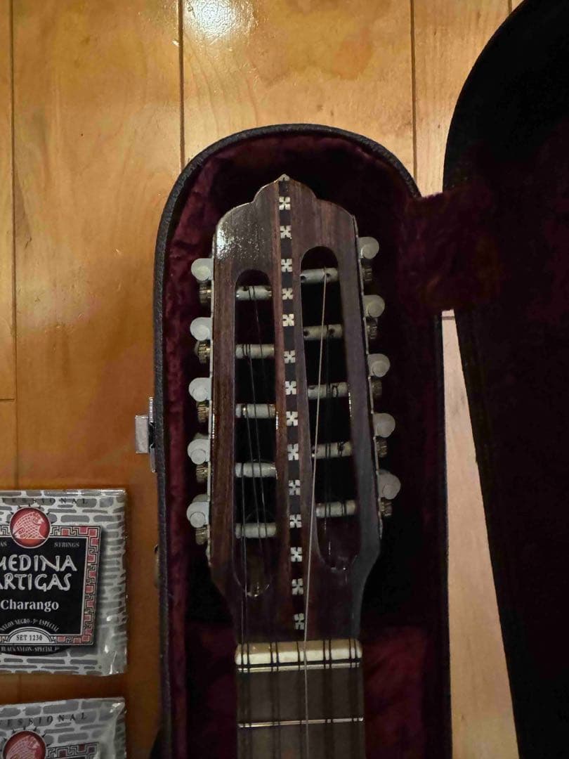 チャランゴ(ハラカンダボディ・ネック) ウンベルトセールド製