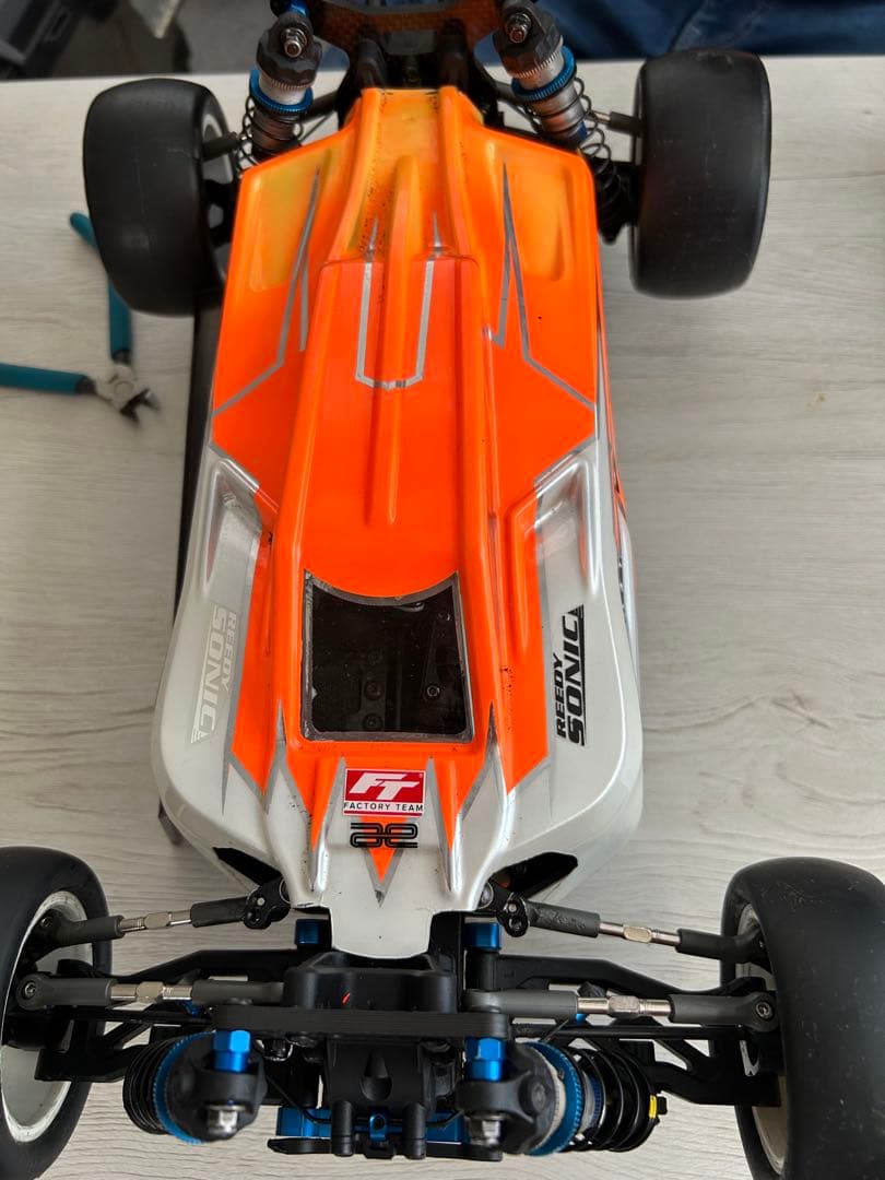 ASSOCIATED B74.2D ラジコン