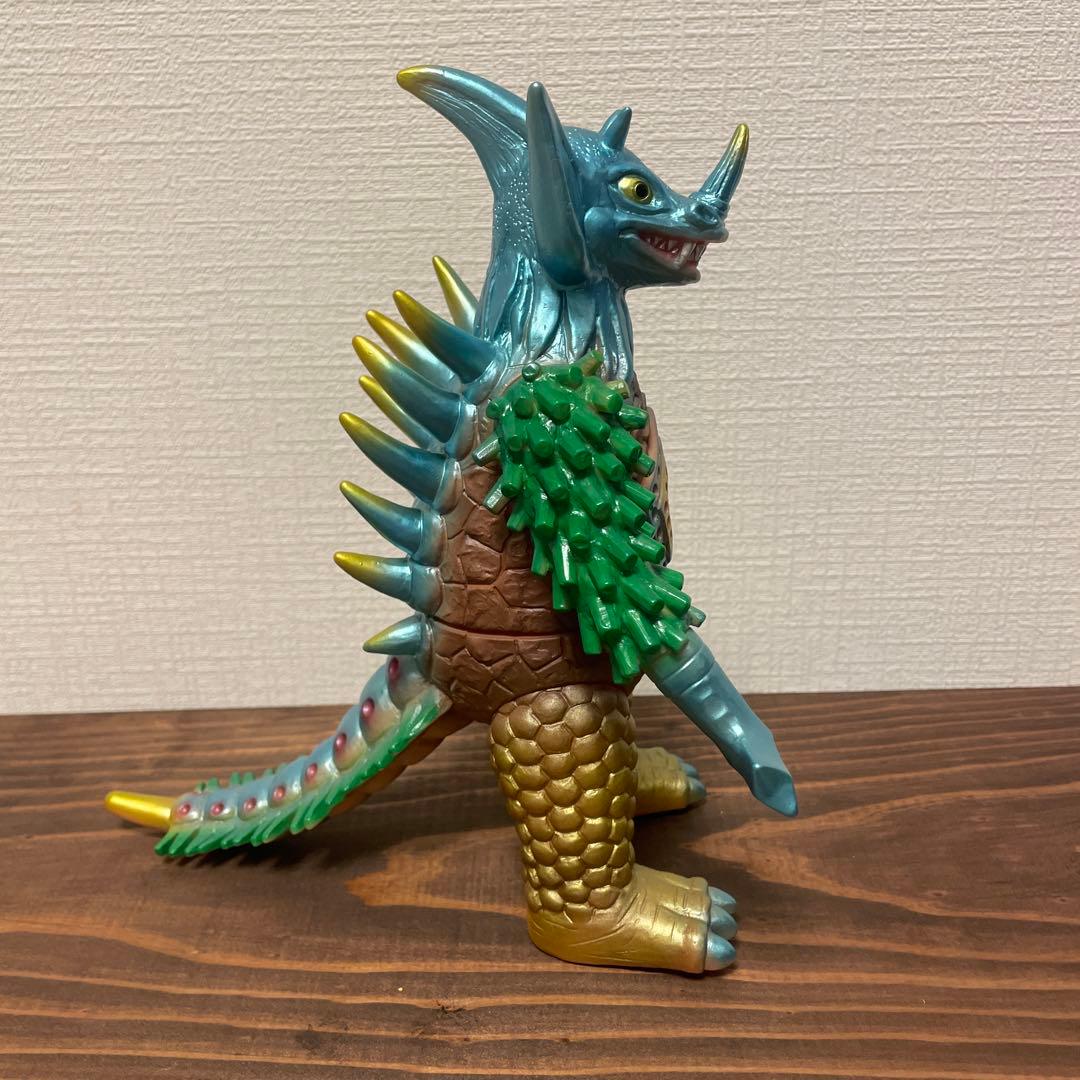 ブルマァク　タイラント　ソフビ