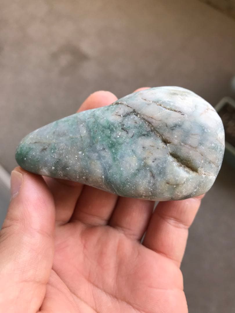 糸魚川翡翠　海石　親不知海岸　158g