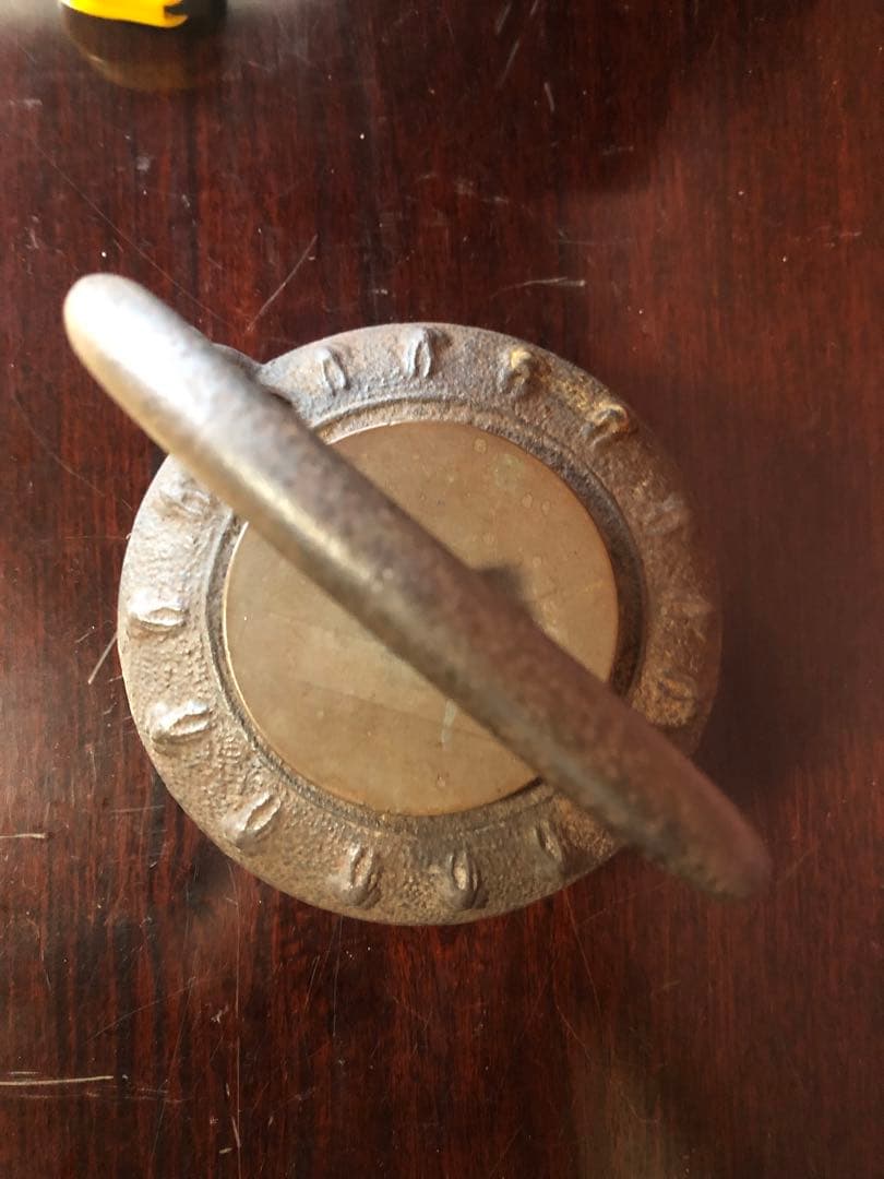 蔵にあった晴寿堂の兎地紋時代鉄瓶