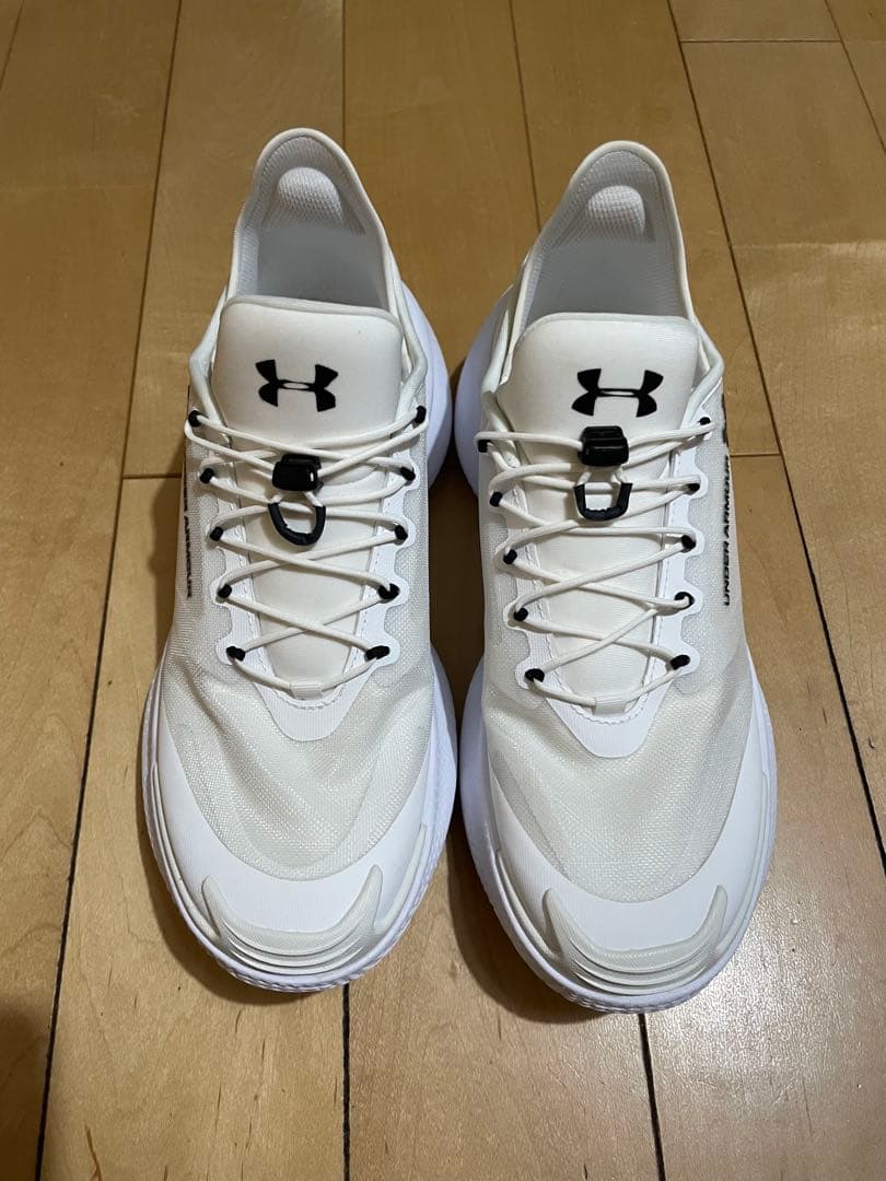 アンダーアーマー　UAノヴァ　ホワイト　26.0cm
