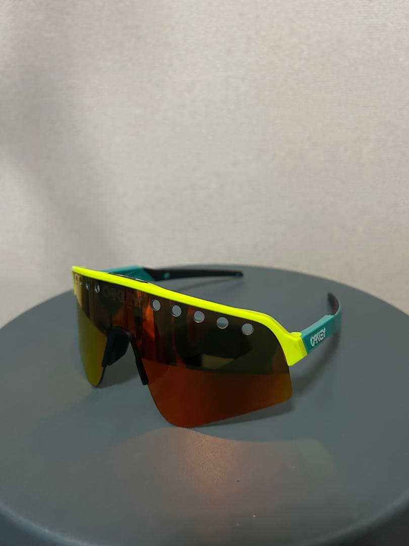 OAKLEY スポーツサングラス