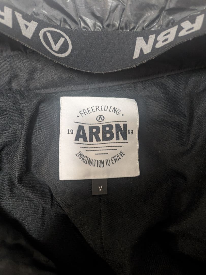 ARBN スキーウェア 上下セット Mサイズ